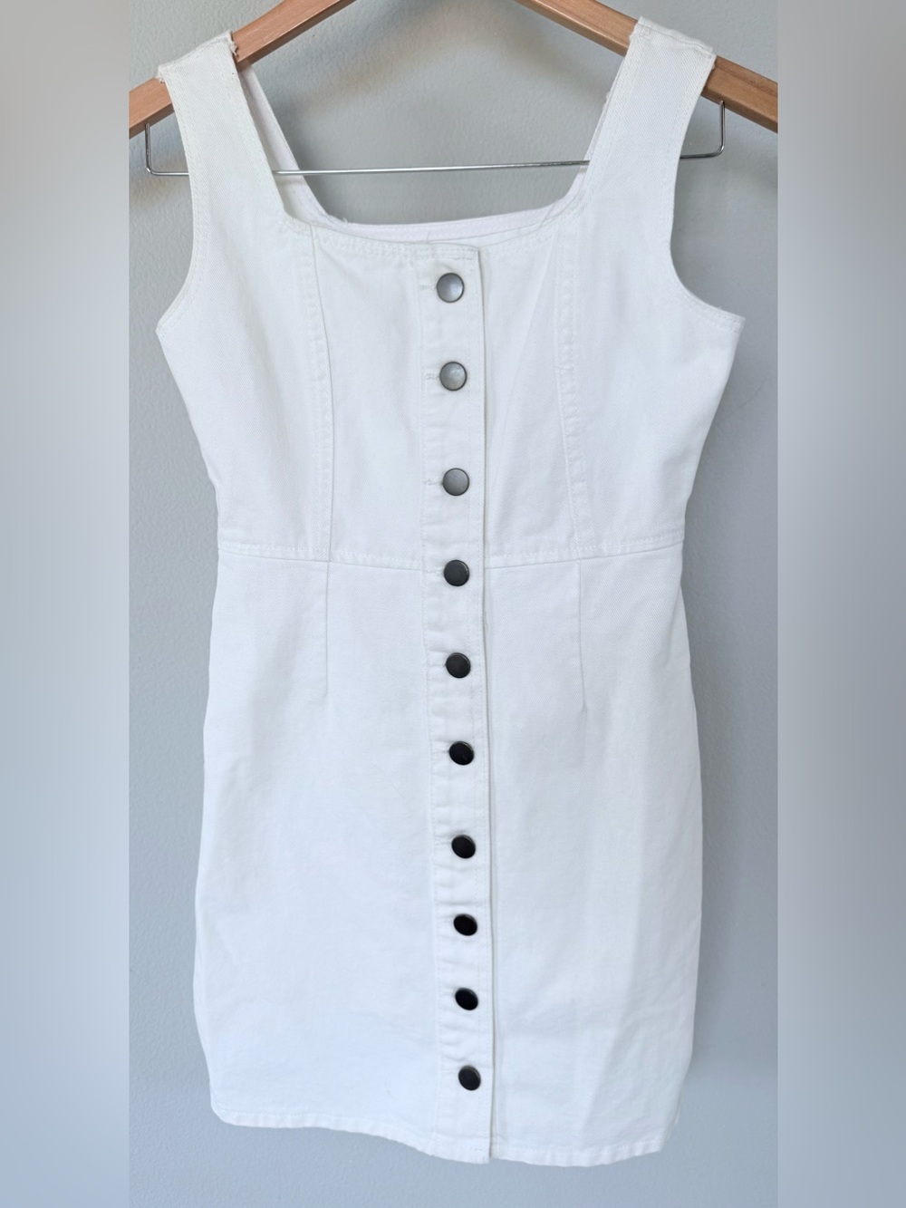 Urban Outfitters Button‑Up Mini Denim Dress – Size 0 – White Denim Button Front